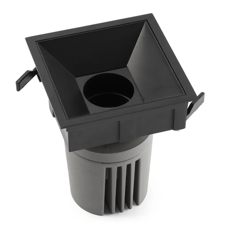 DEEP78 Empotrable cuadrado negro 15° 4000K CRI95 Precio Económico